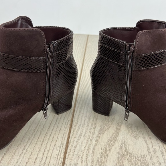 Karen Scott Women's Ivyy Mixed-Media Booties 7M Chocolate Brown $70 - Picture 5 of 9